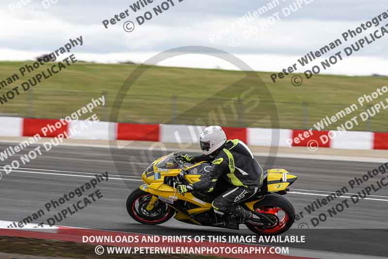 cadwell no limits trackday;cadwell park;cadwell park photographs;cadwell trackday photographs;enduro digital images;event digital images;eventdigitalimages;navarra;no limits trackdays;peter wileman photography;racing digital images;trackday digital images;trackday photos
